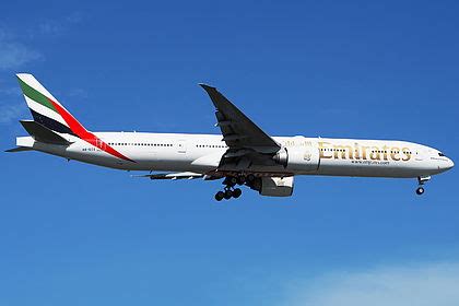 Emirates EK219 (UAE2J) from Dubai to Orlando .